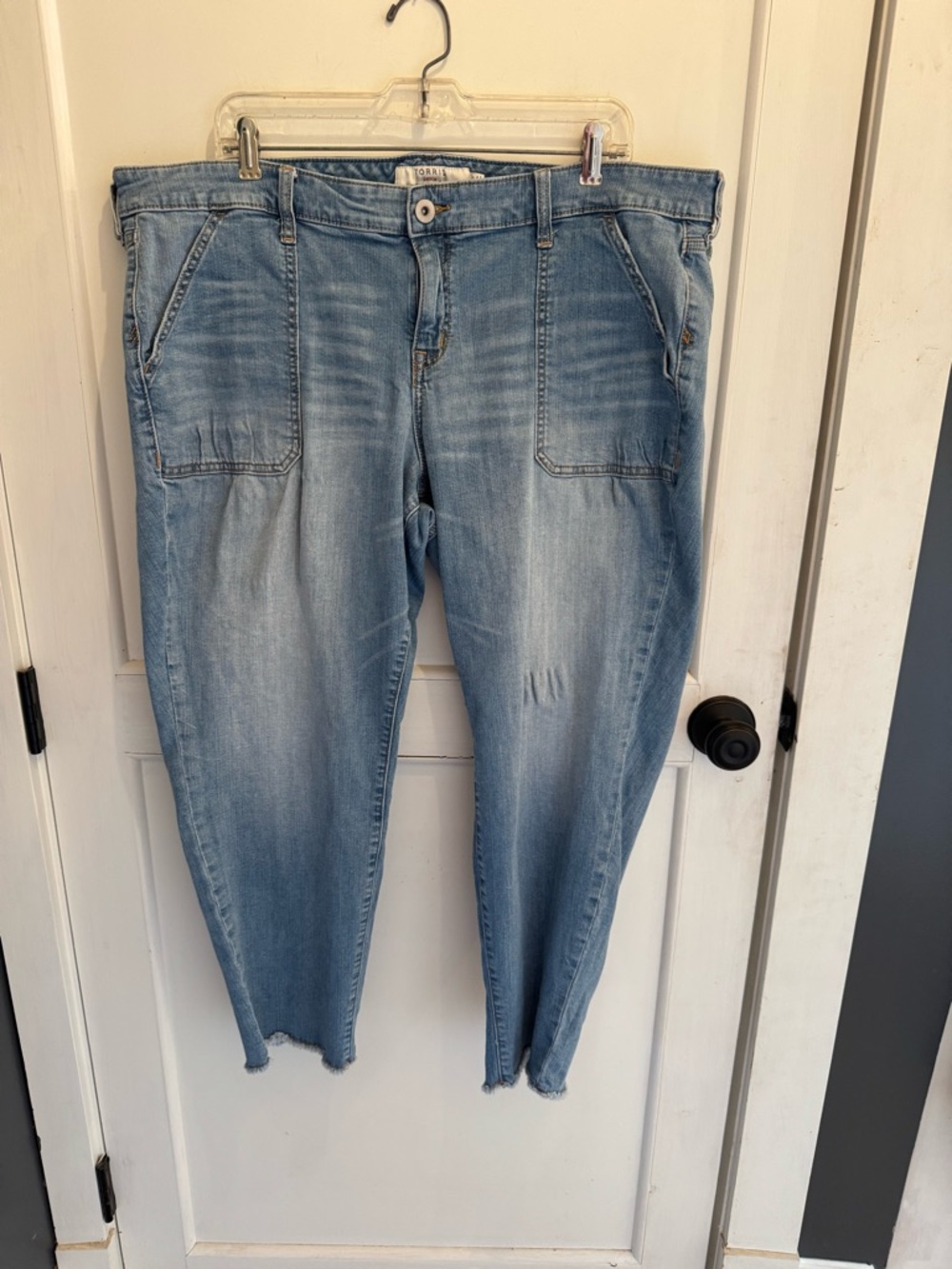 Torrid Boyfriend Crop Light Wash Women's Jeans